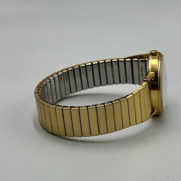 Vintage Timex Watch Men Gold Tone Stretch Band White Dial 34MM New Battery 7.75" - Picture 7 of 10